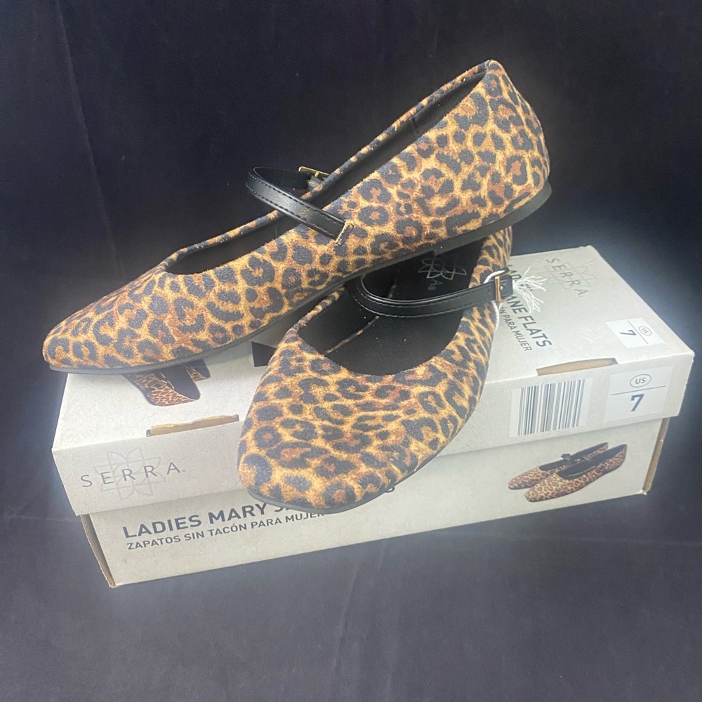 Serra Leopard Print Mary Jane Flats Ladies size 7 - Picture 2 of 10